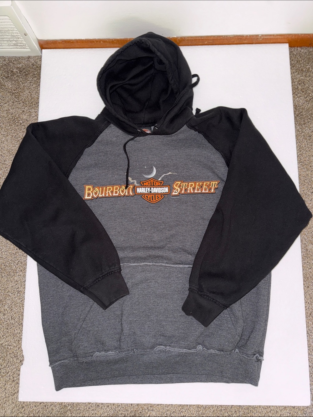 Harley Davidson men’s Bourbon Street hoodie. Size Large